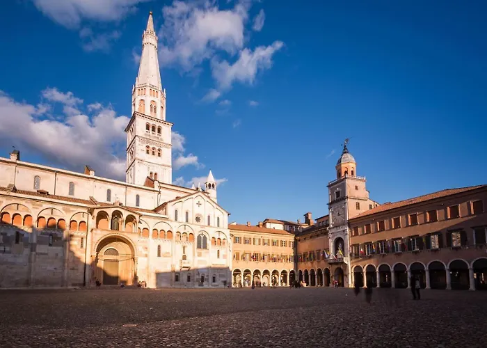 Moderna - Charme & Relax In Centro 3*