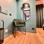 Pensión Moderna Apartments - Charme & Relax In Centro - Free Parking 3*