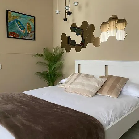 Guest house Moderna - Charme & Relax In Centro