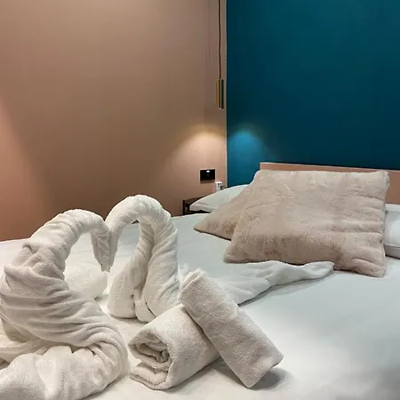 Moderna - Charme & Relax In Centro 3*