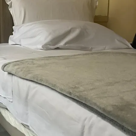 Moderna - Charme & Relax In Centro Guest house