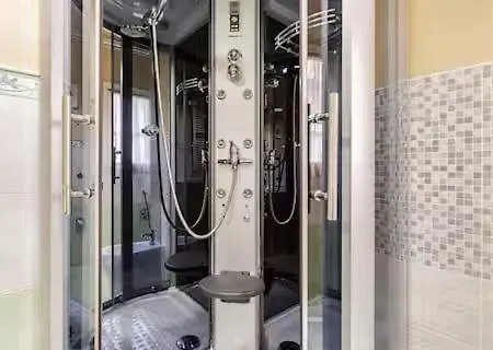 Moderna - Charme & Relax In Centro - Free Parking Penzion 3*
